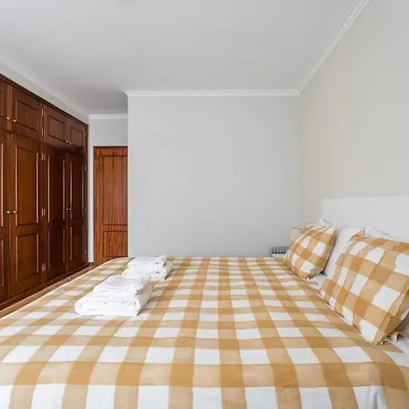 Διαμέρισμα Guilhermina's Place