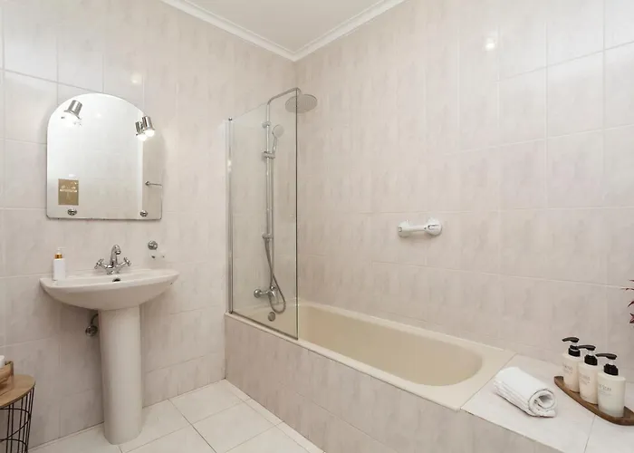 Daire Guilhermina's Place